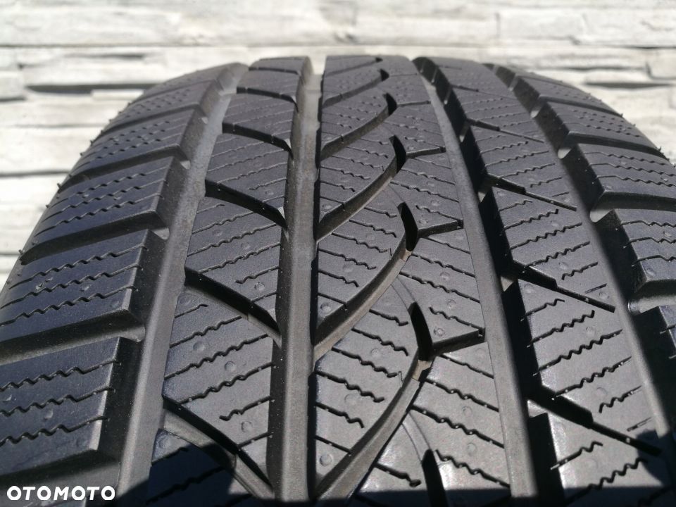 Falken EuroAllSeason AS200 225/40/18 1szt. - 2