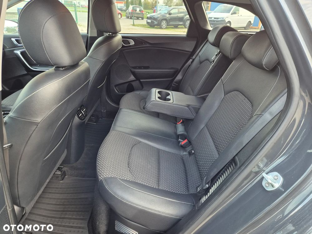 Kia Ceed - 19
