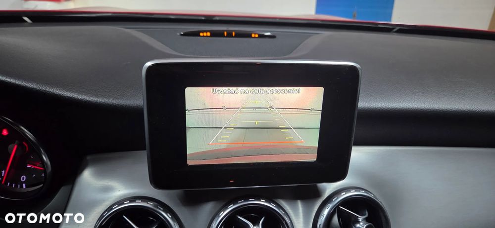 Mercedes-Benz GLA 250 4-Matic - 13