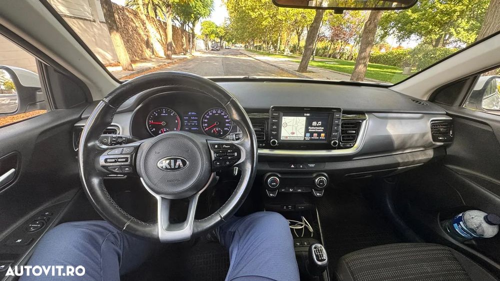 Kia Stonic 1.6 DSL HP Urban - 2