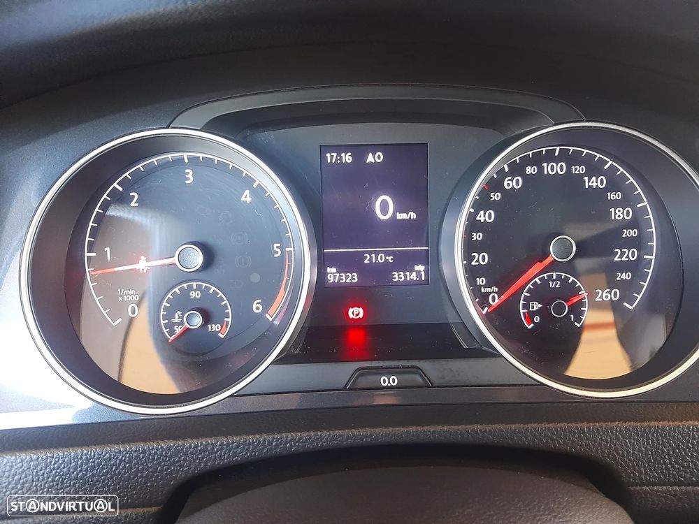 VW Golf 1.6 TDI R-Line - 11