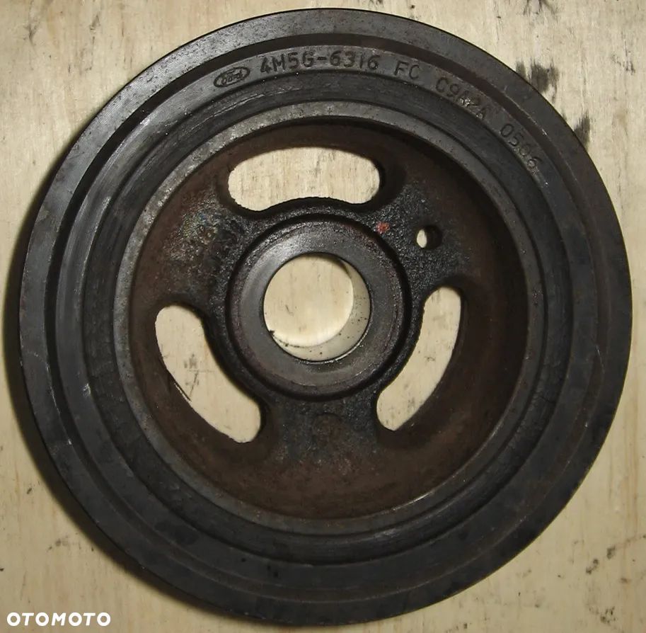 obudowa rozrządu koło pasowe podstawa filra oleju FOCUS II VOLVO V50 1.8 16V