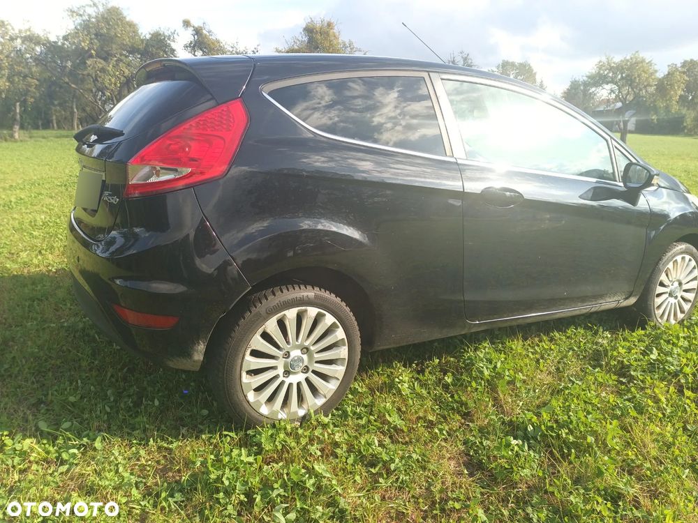 Ford Fiesta - 2