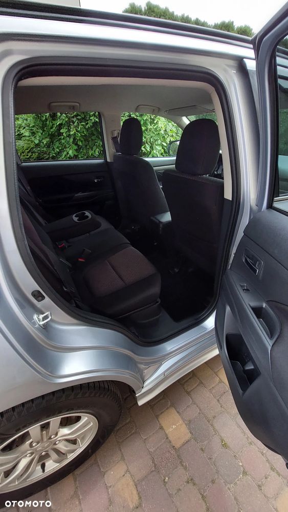 Mitsubishi Outlander 2.0 2WD Invite - 10