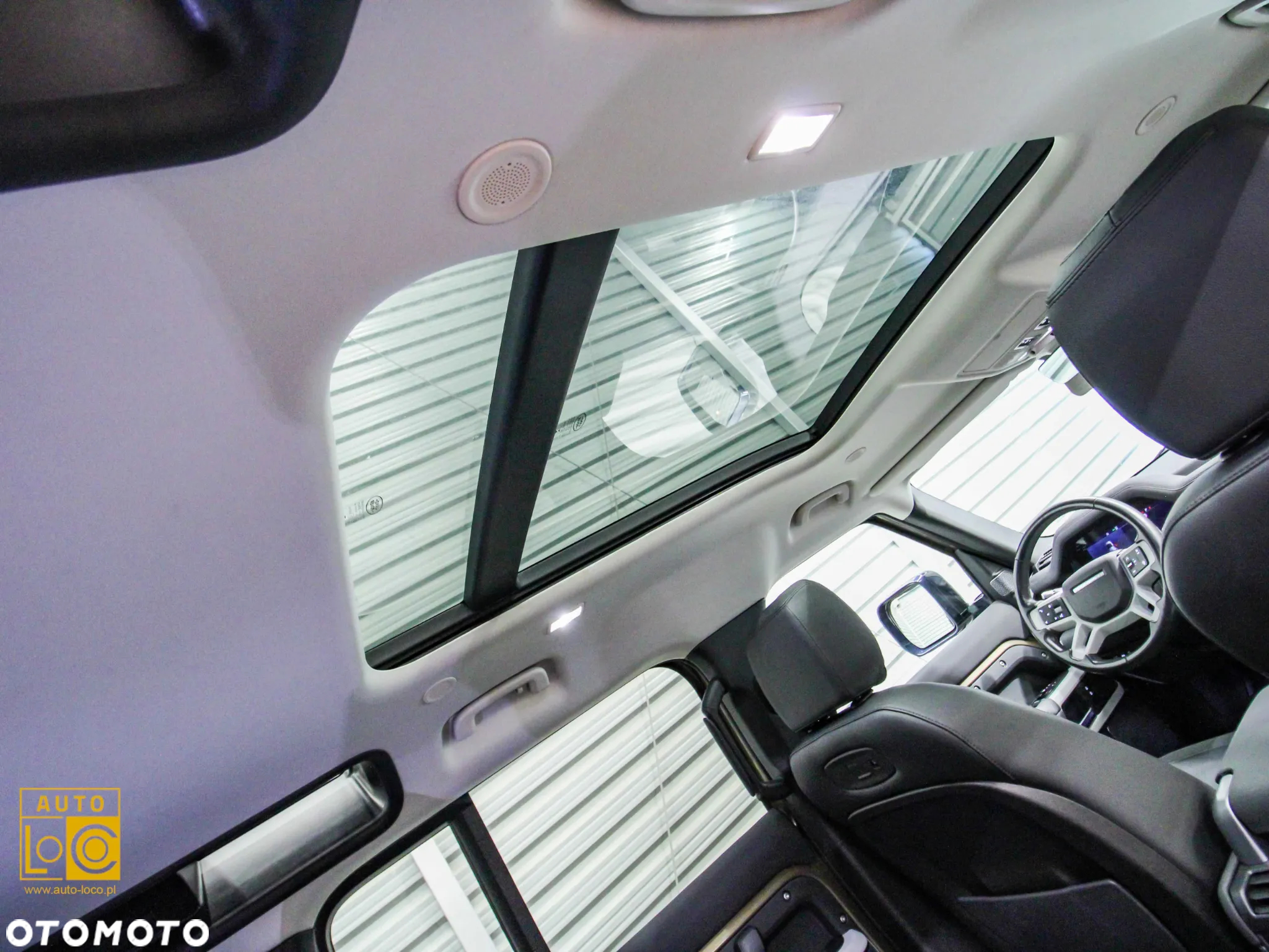 Land Rover Defender - 13