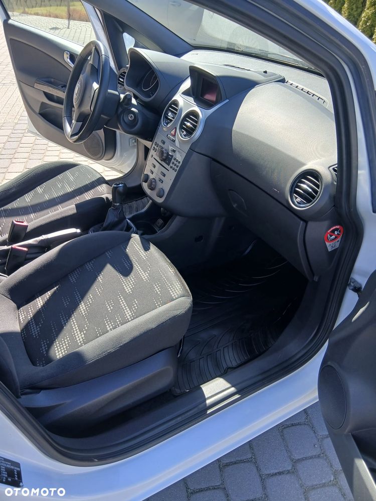Opel Corsa 1.4 16V Satellite - 10