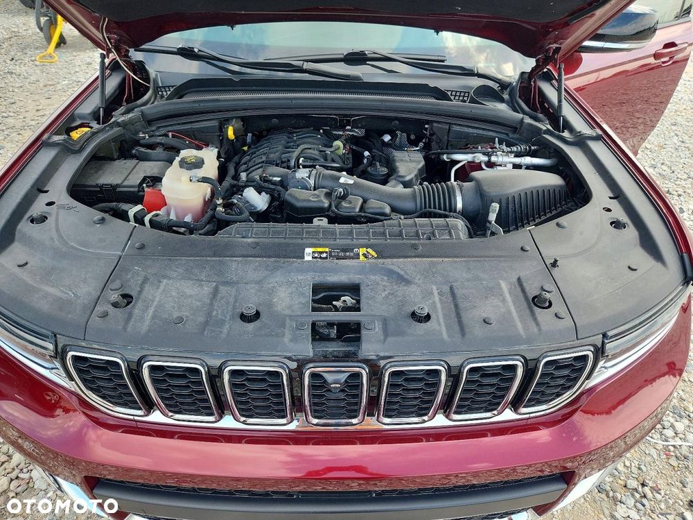 Jeep Grand Cherokee - 12