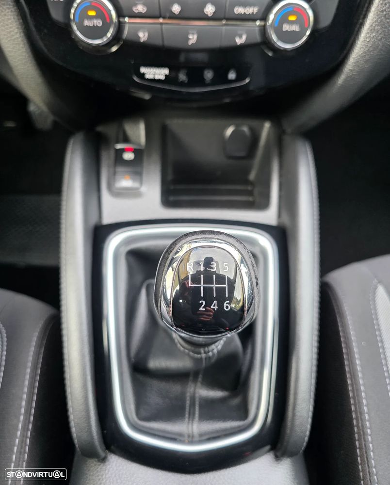 Nissan Qashqai 1.5 dCi N-Connecta - 40