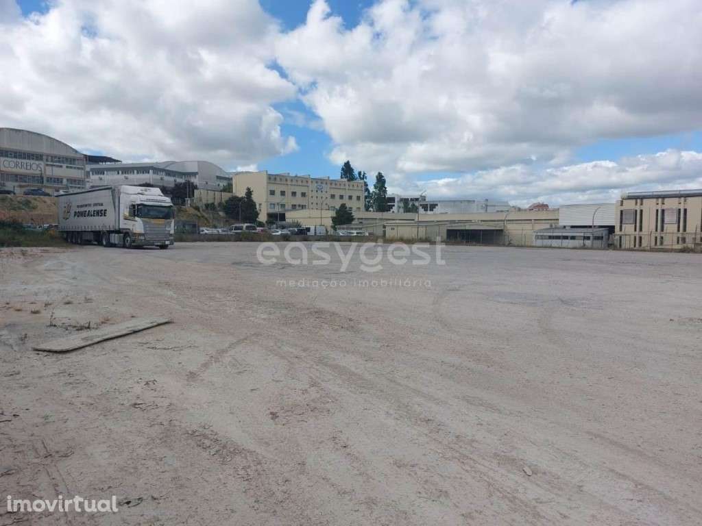 Lote de terreno em Prior Velho junto ao Aeroporto de Lisboa - Grande imagem: 2/15