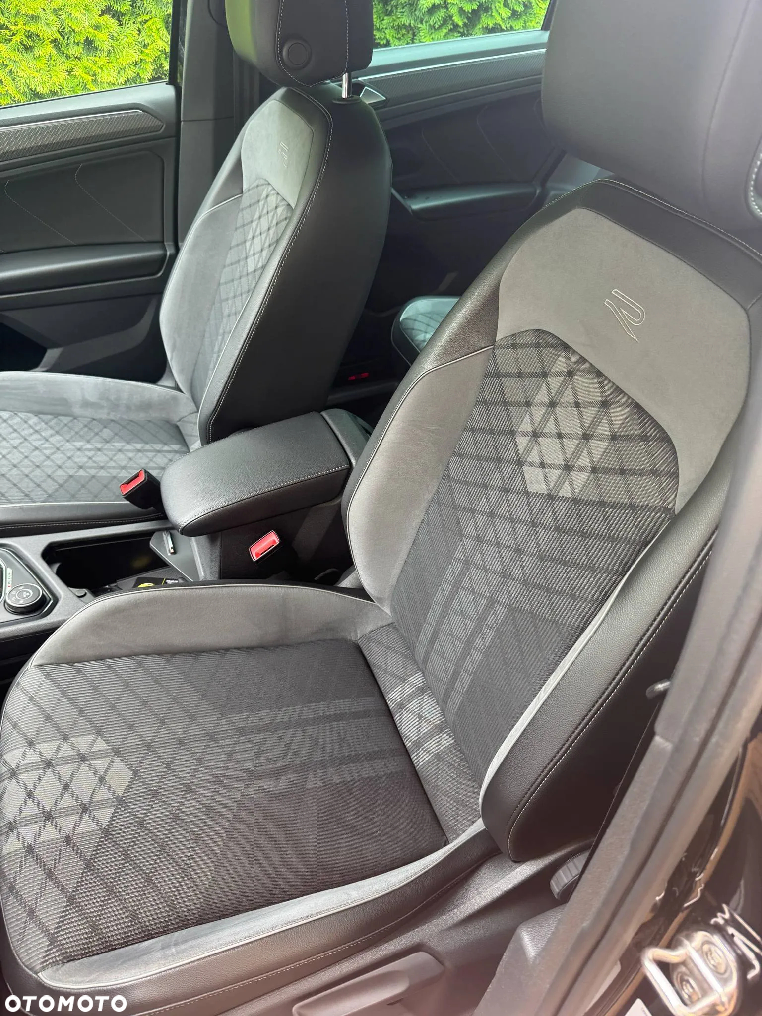 Volkswagen Tiguan 2.0 TDI SCR 4Mot R-Line DSG - 25