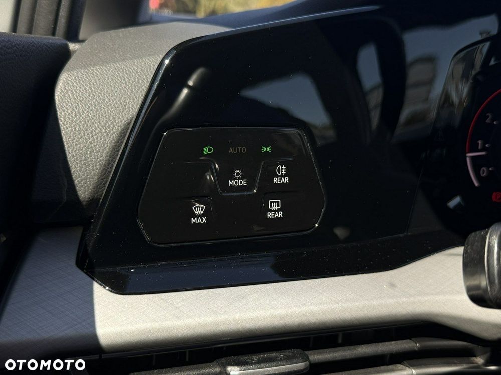 Volkswagen Golf 1.5 TSI EVO Life - 36