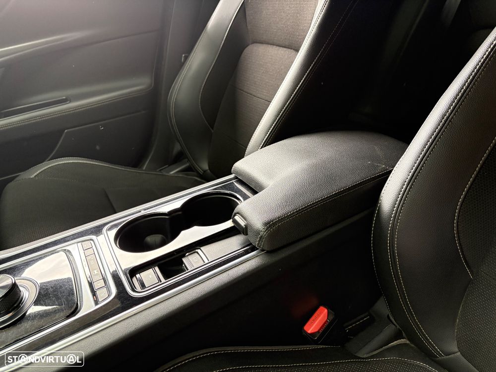 Jaguar XE 20d Aut. R-Sport - 40