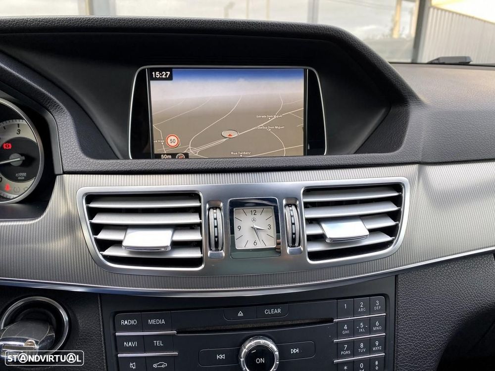 Mercedes-Benz E 300 Bluetec Hybrid Avantgarde - 13