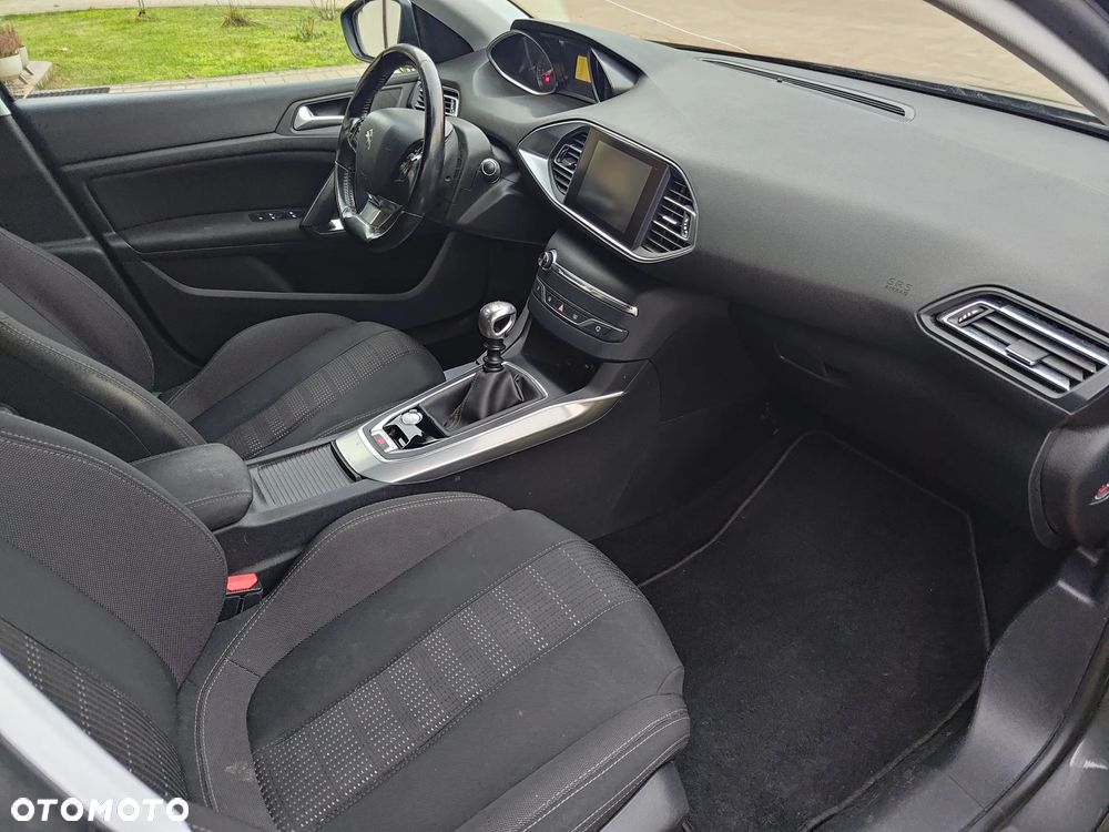 Peugeot 308 - 17