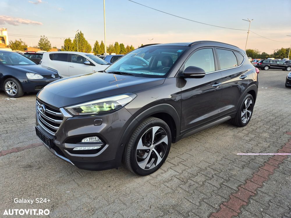 Hyundai Tucson 2.0 CRDI 4WD Automatik Premium - 2