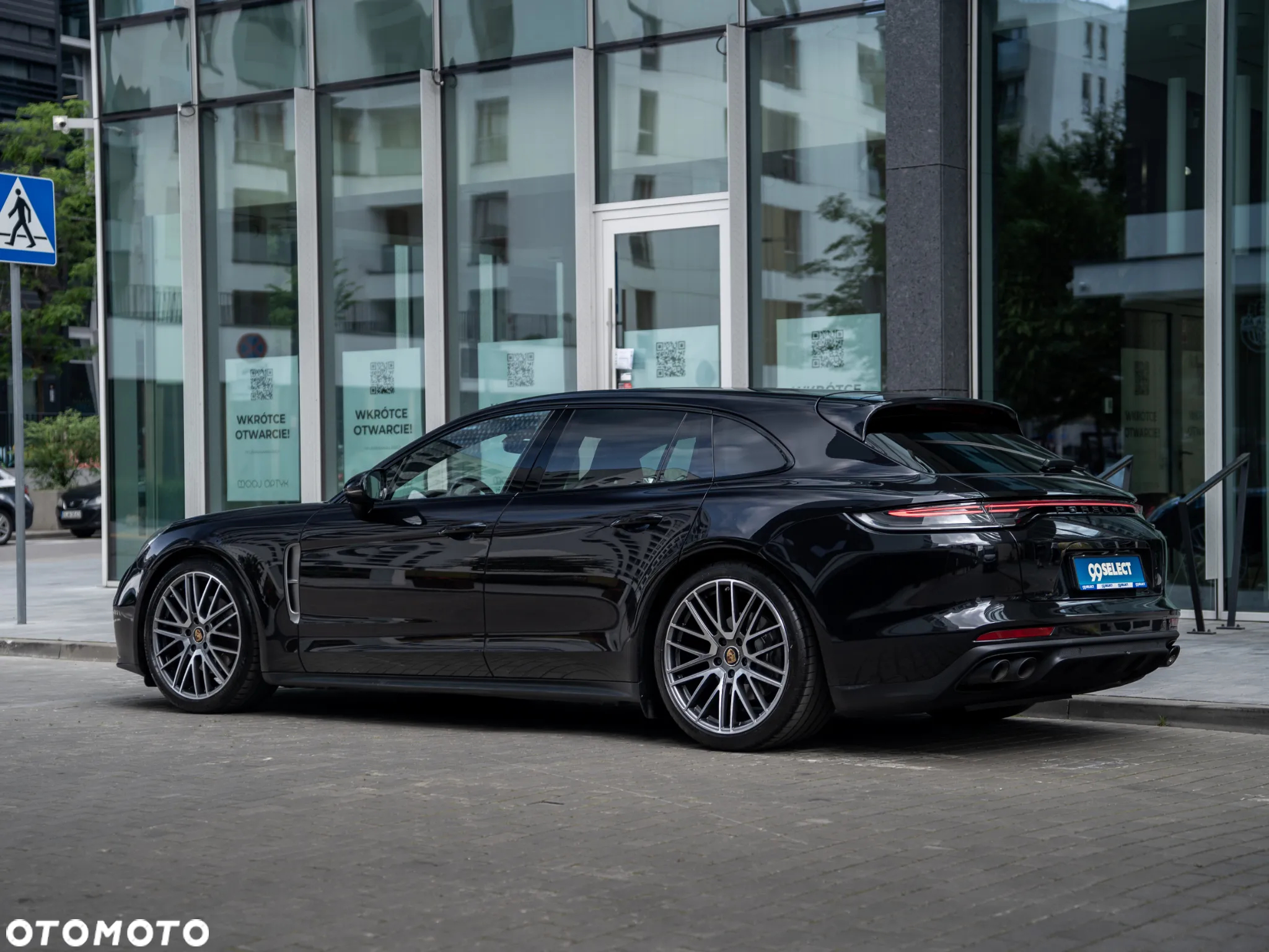 Porsche Panamera 4 Sport Turismo Platinum Edition - 3
