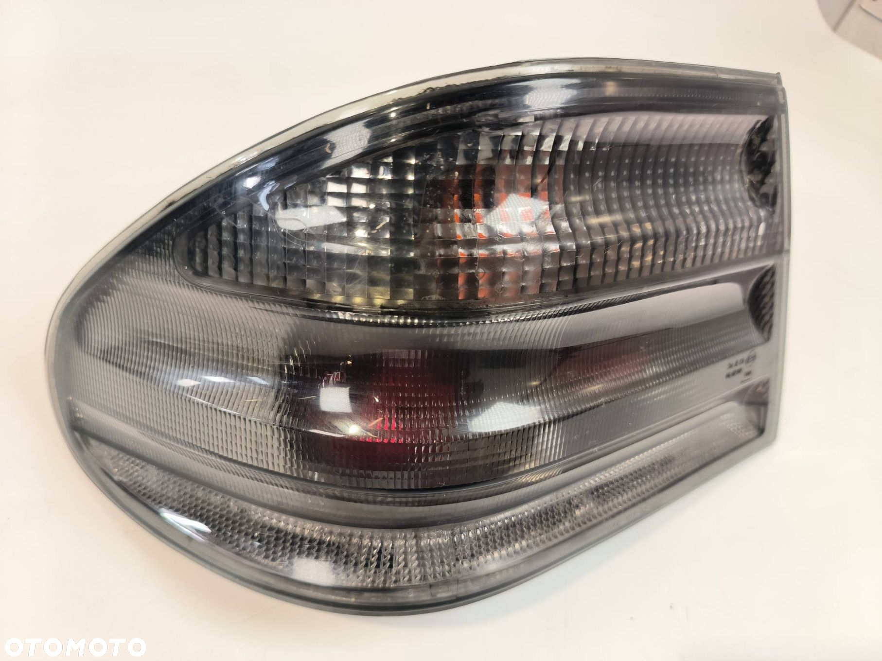 LAMPA LEWA TYŁ MERCEDES - BENZ E-KLASA W210 - 3