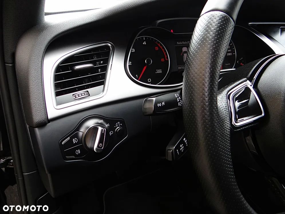 Audi A4 Avant 2.0 TDI DPF S line Sportpaket - 29
