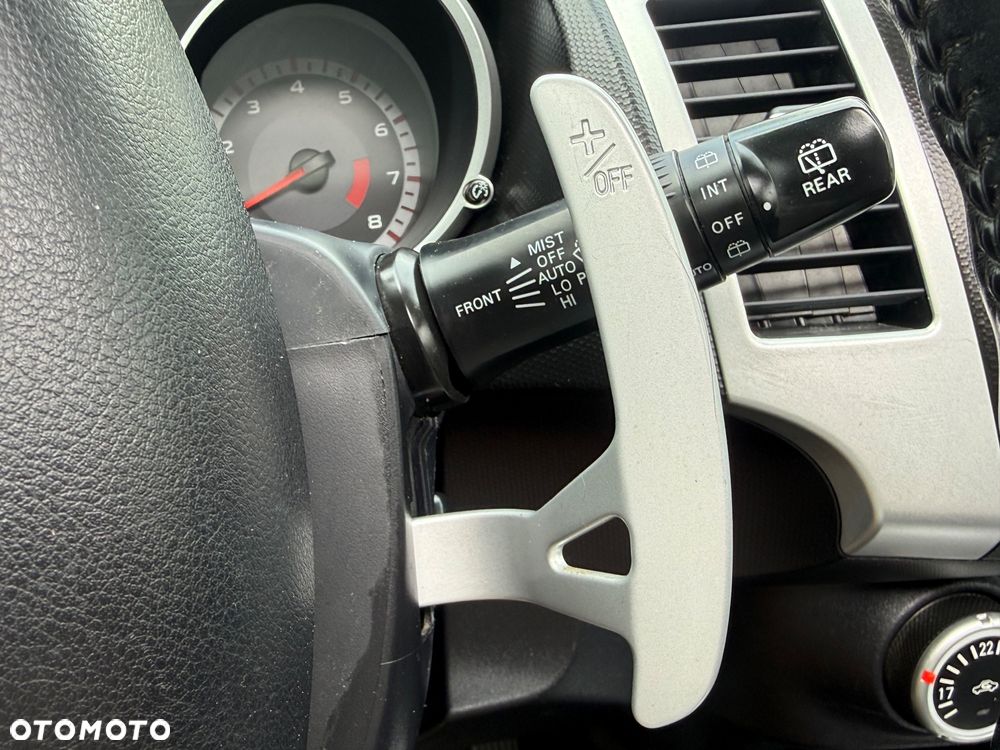 Mitsubishi Outlander 2.4 4WD CVT Intense - 34
