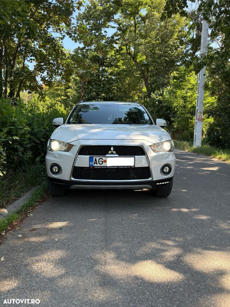 Mitsubishi Outlander 2.2 DI-D ClearTec 2WD Invite - 3