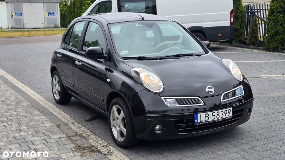 Nissan Micra - 1