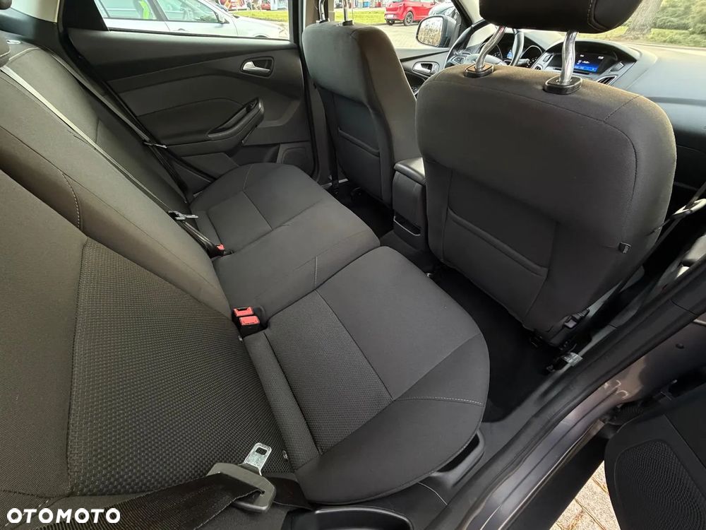 Ford Focus 1.0 EcoBoost Titanium - 12
