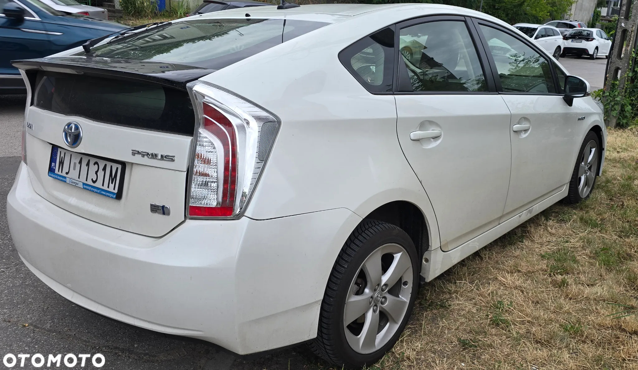 Toyota Prius (Hybrid) - 2