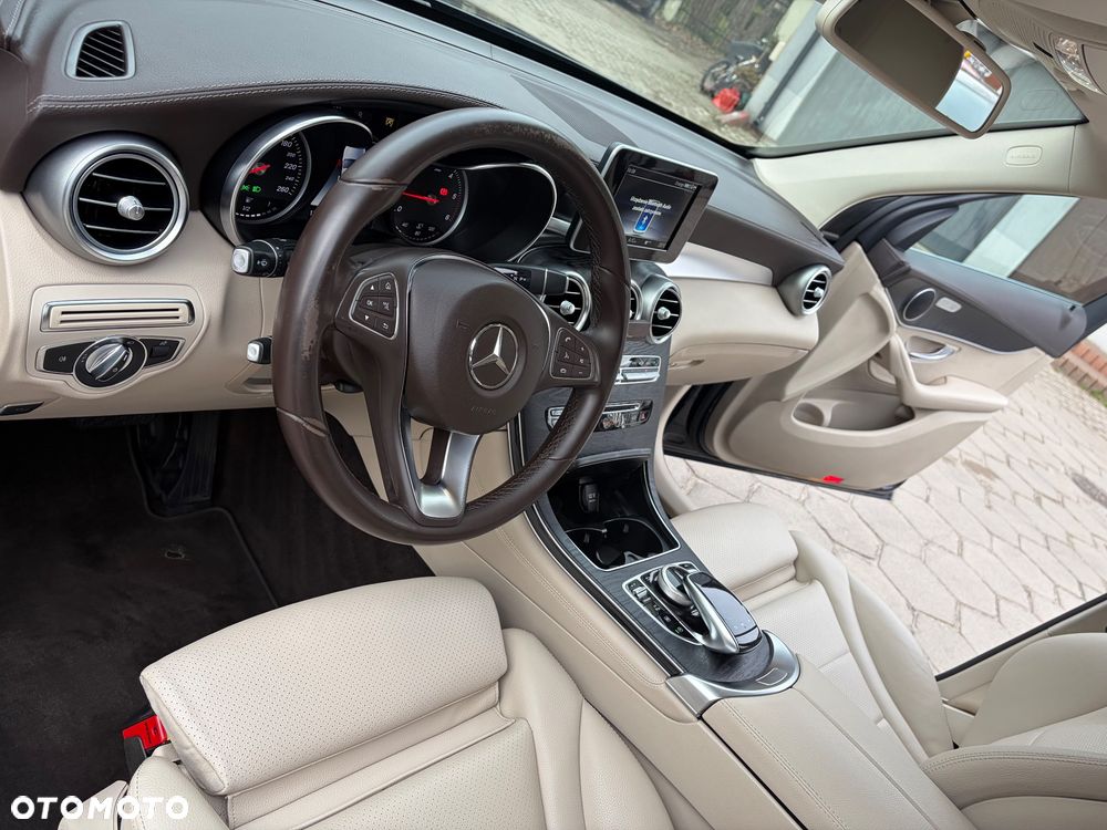 Mercedes-Benz GLC 220 d 4-Matic - 27