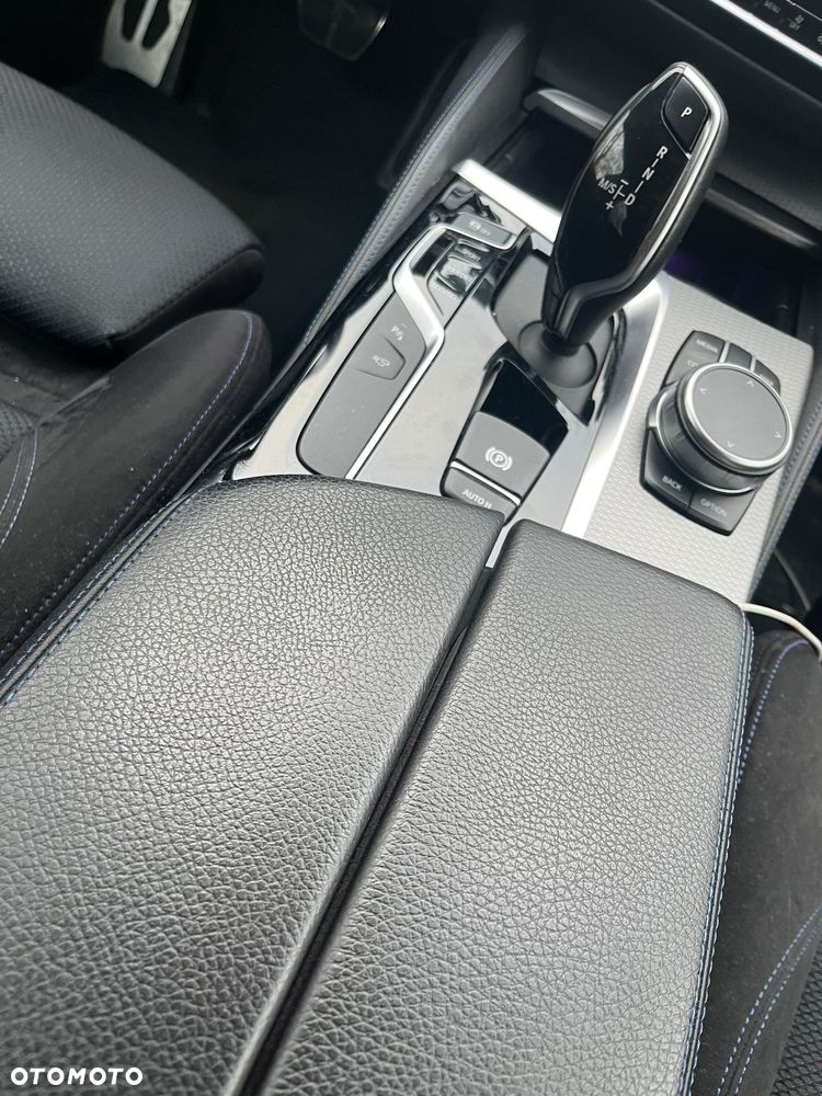 BMW Seria 5 520d xDrive M Sport sport - 24