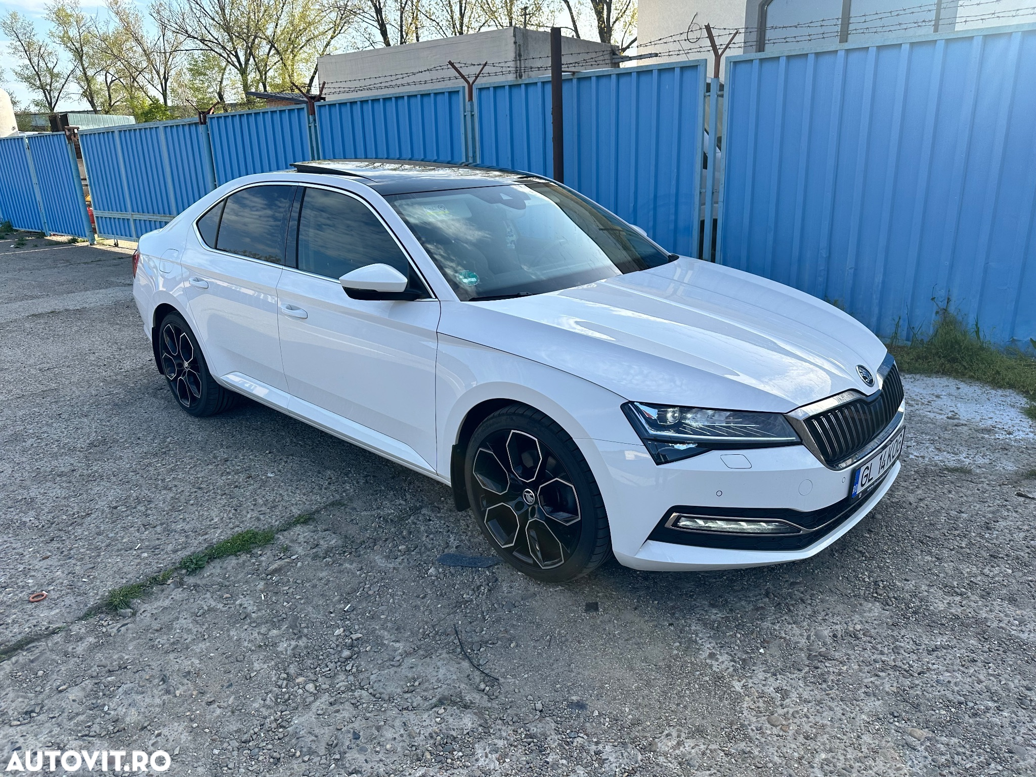 Skoda Superb 2.0 TDI SportLine - 16