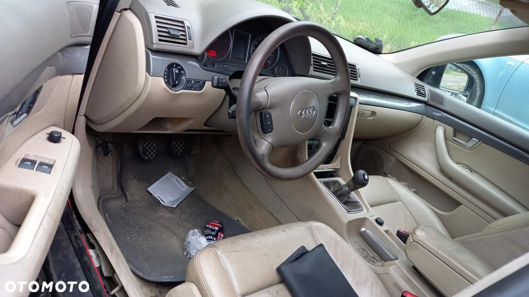 Części Audi A4 B6 1.9 kombi czarny manulana skrzynia - 5