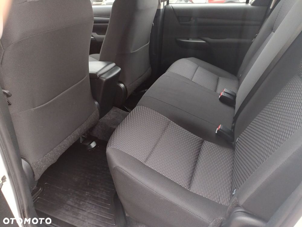 Toyota Hilux 2.4 D-4D Double Cab DLX 4x4 - 11