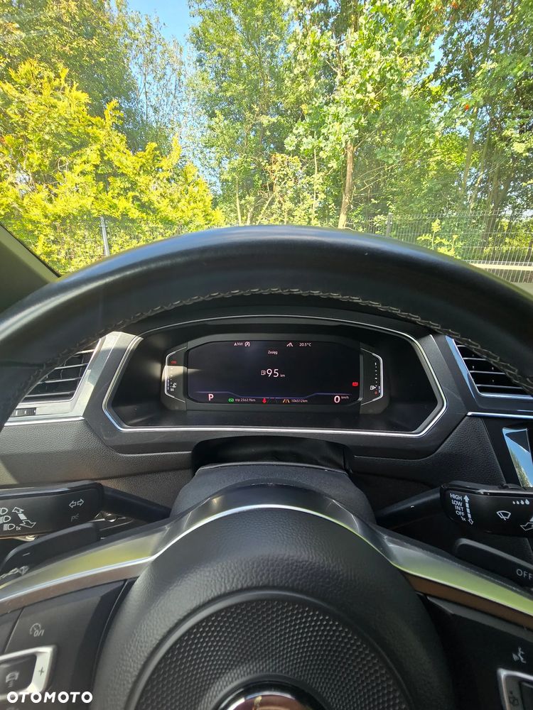Volkswagen Tiguan Allspace - 16