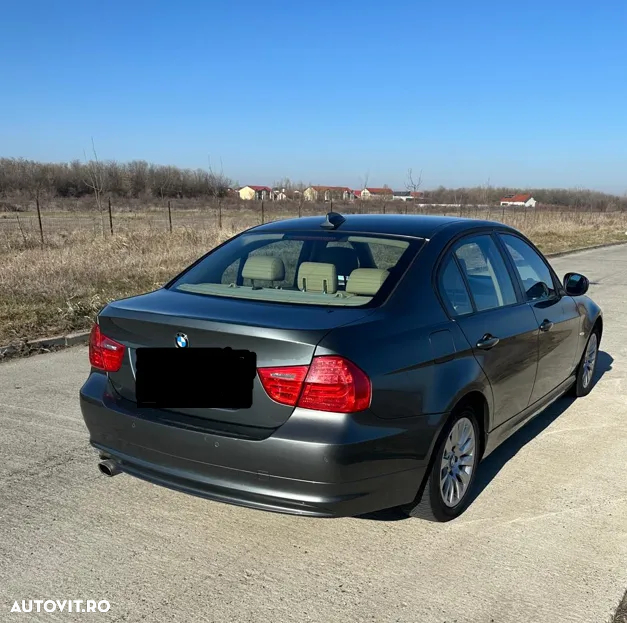 BMW Seria 3 318d - 4