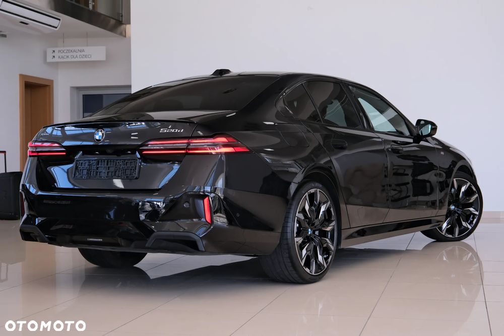 BMW Seria 5 520d xDrive mHEV M Sport - 18