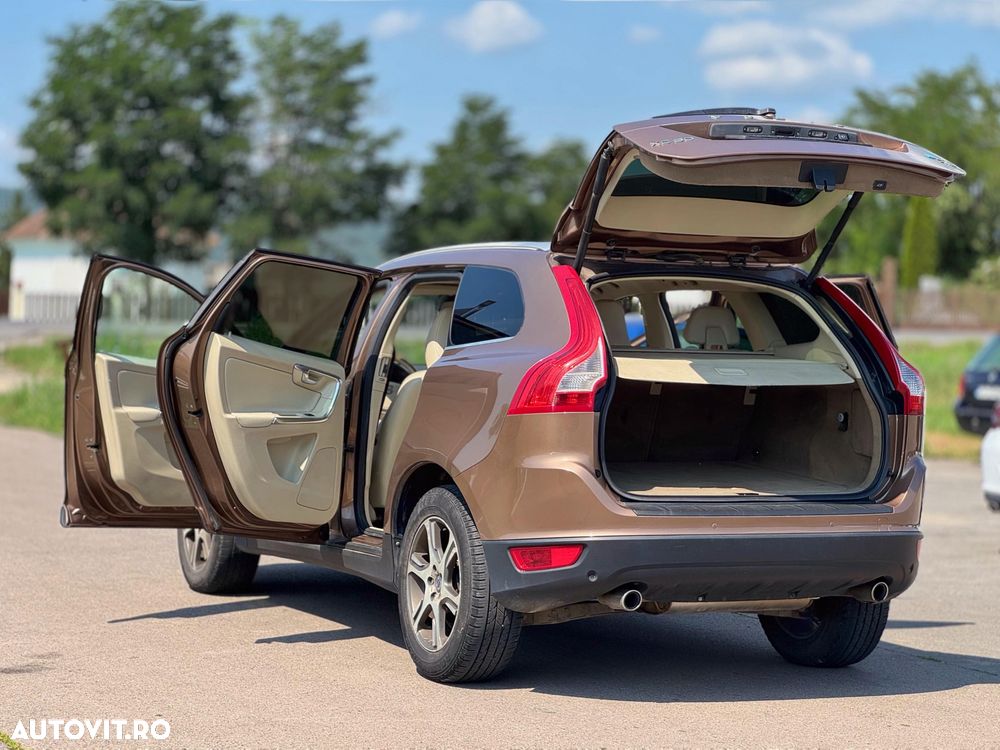 Volvo XC 60 D5 AWD Aut. Summum - 9