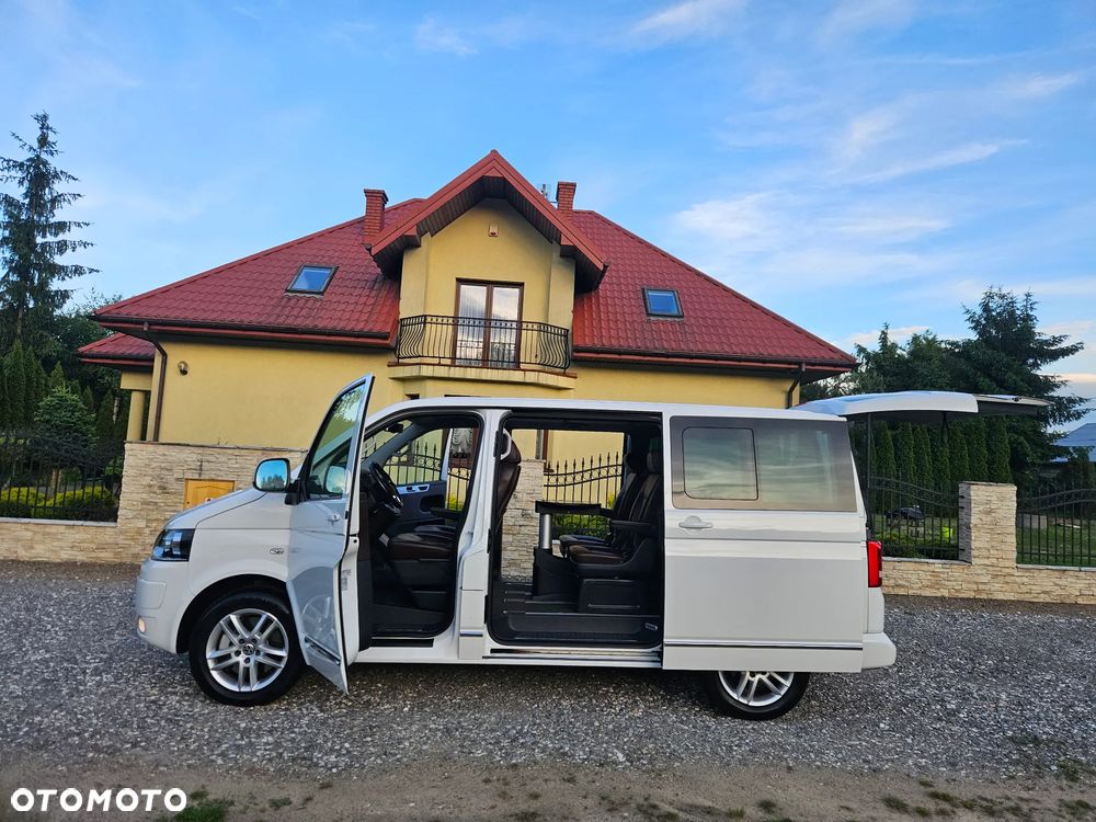 Volkswagen Multivan - 12