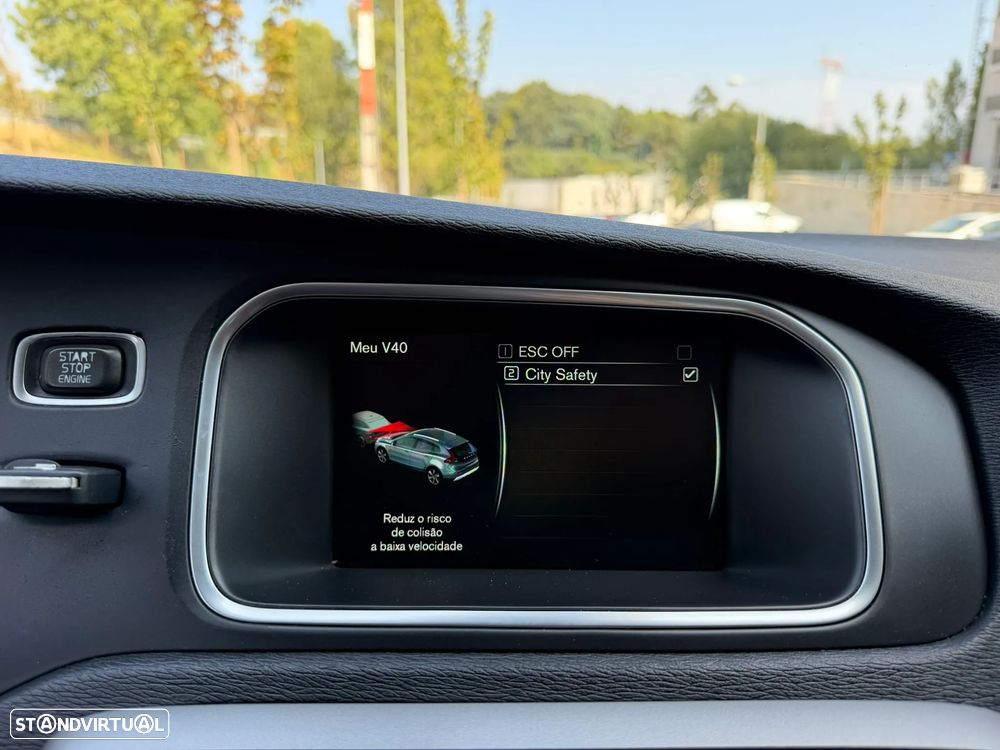 Volvo V40 Cross Country 2.0 D2 Summum - 38