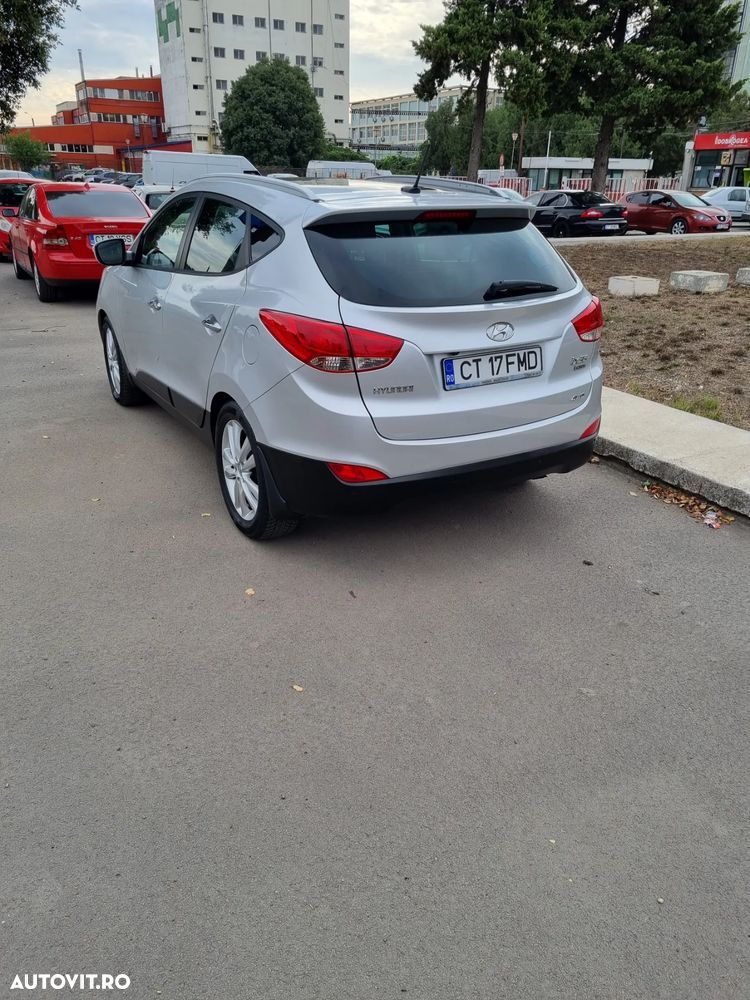 Hyundai ix35 2.0 CRDI High 4WD GLS Aut. Luxury+ - 3