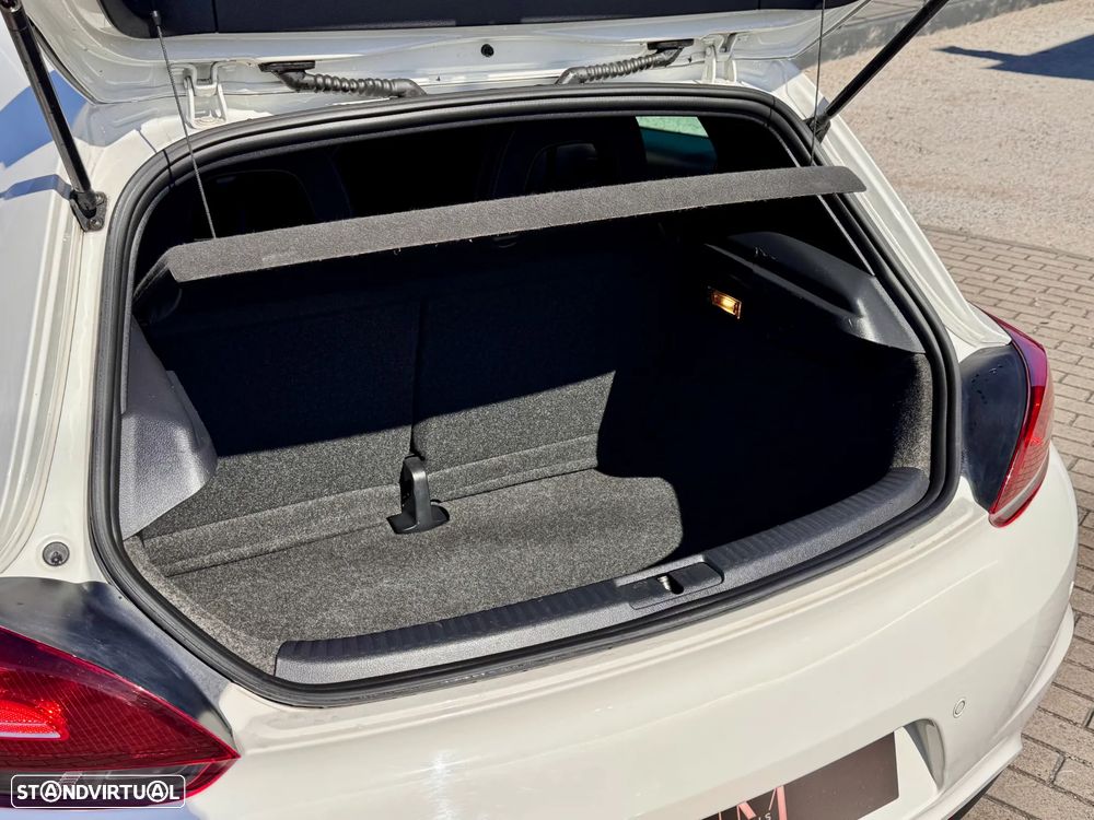 VW Scirocco 2.0 TDI R-Line - 19
