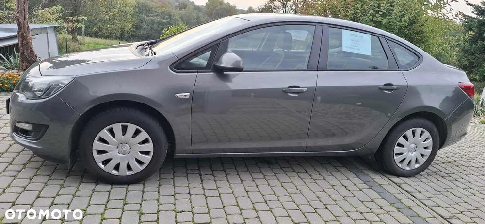 Opel Astra IV 1.6 Essentia EU6 - 4