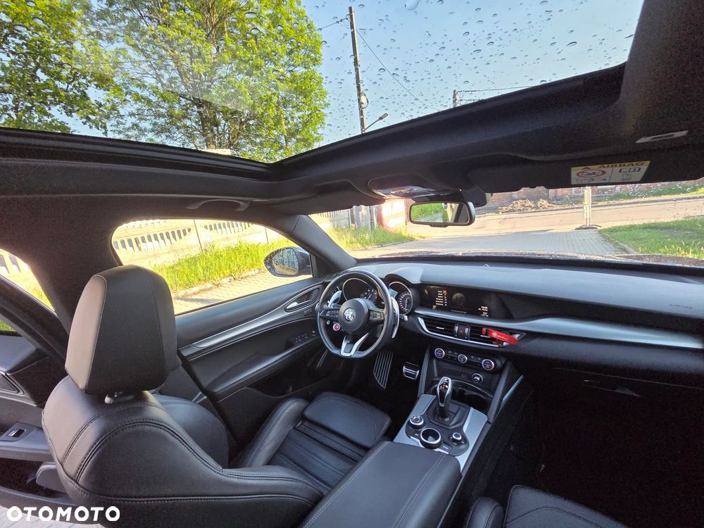 Alfa Romeo Stelvio 2.0 Turbo Veloce Q4 - 19