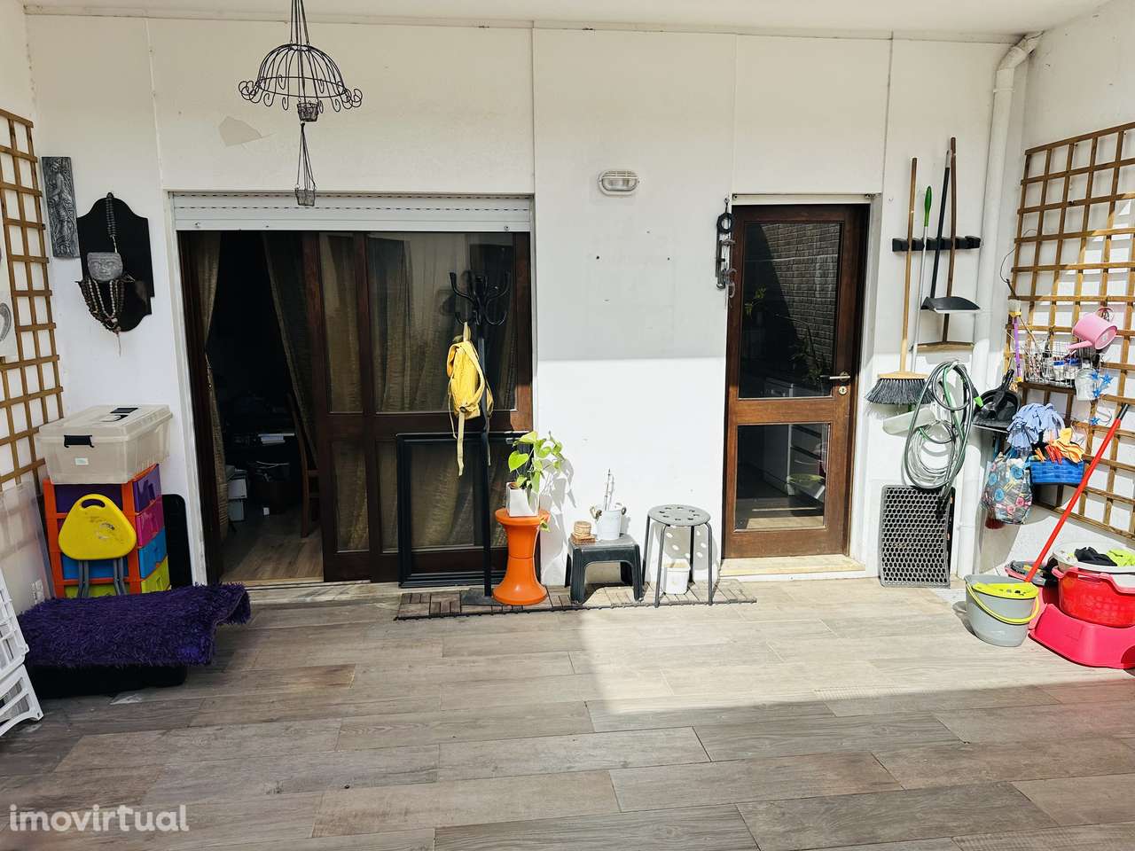 Apartamento T1+1, com terraço acolhedor, localização central no Porto - Grande imagem: 5/19