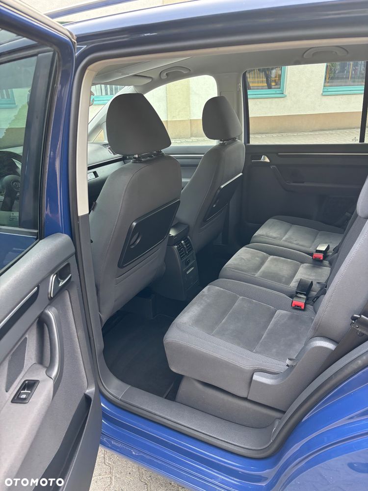 Volkswagen Touran 2.0 TDI DPF DSG Highline - 14