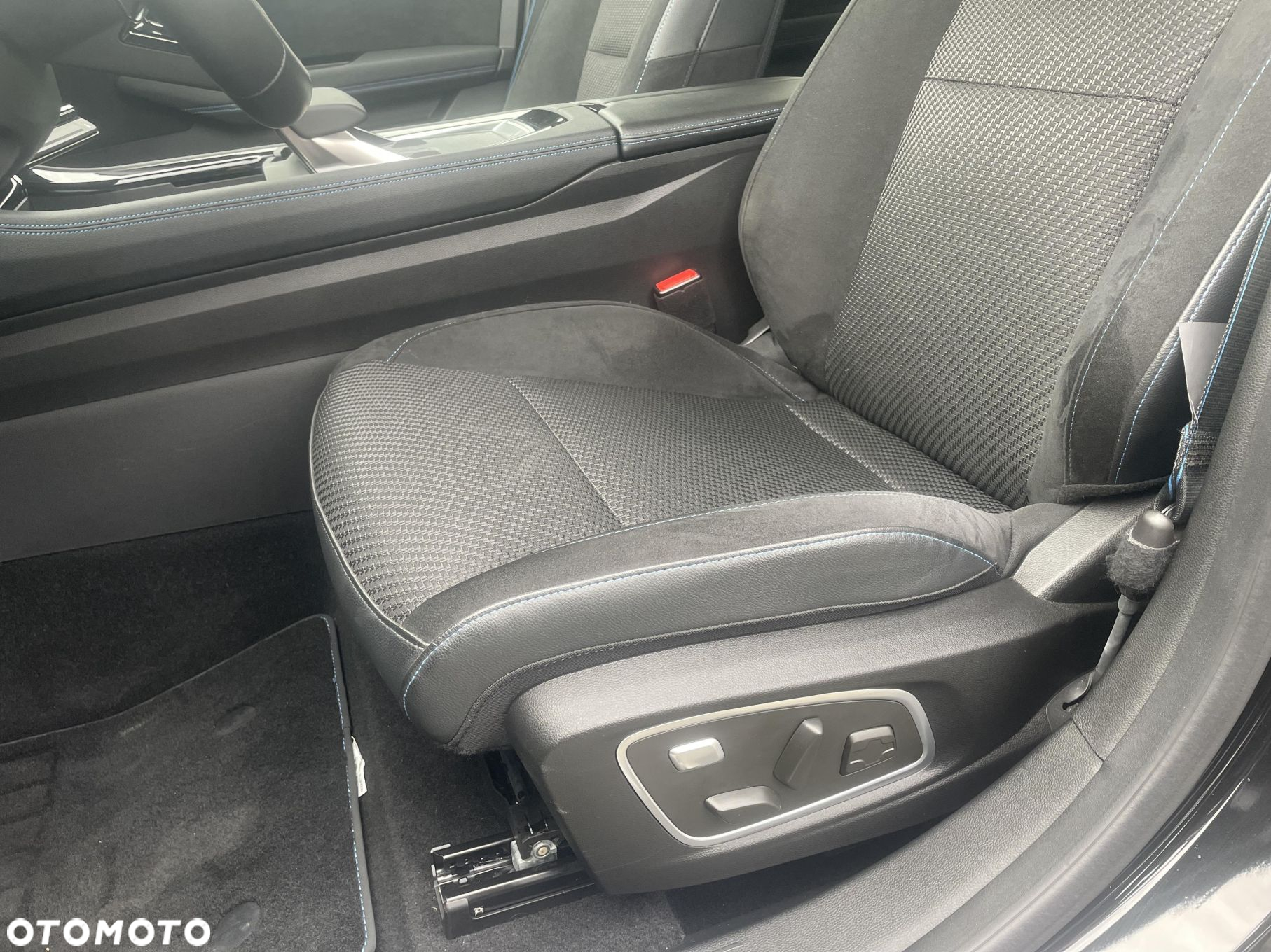 Renault Austral 1.2 E-Tech Full Hybrid 200 Iconic esprit Alpine MMT - 12