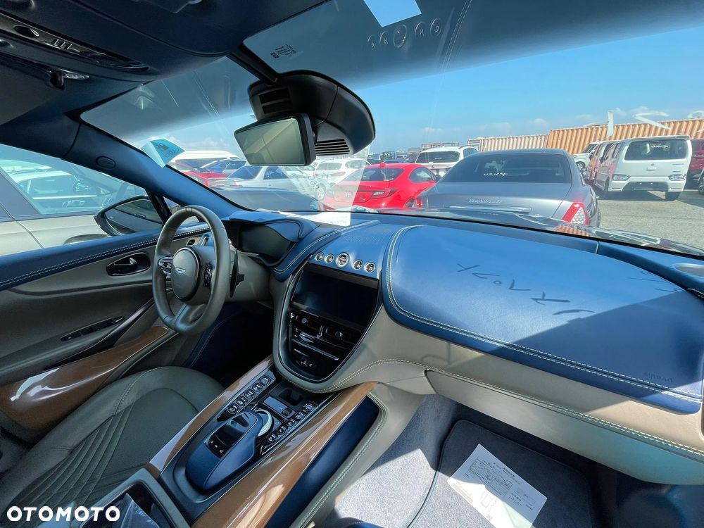Aston Martin DBX Standard - 14