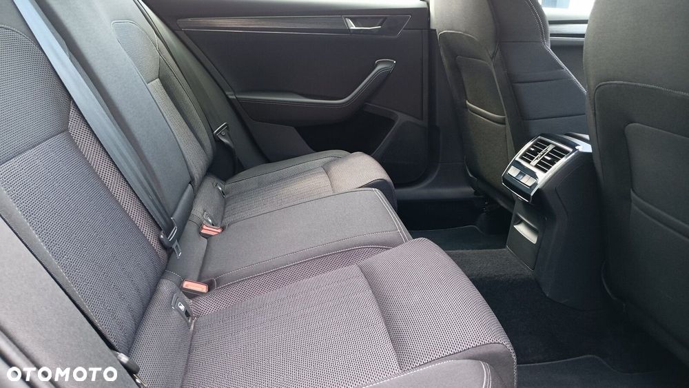 Skoda Superb 1.5 TSI Style DSG - 17