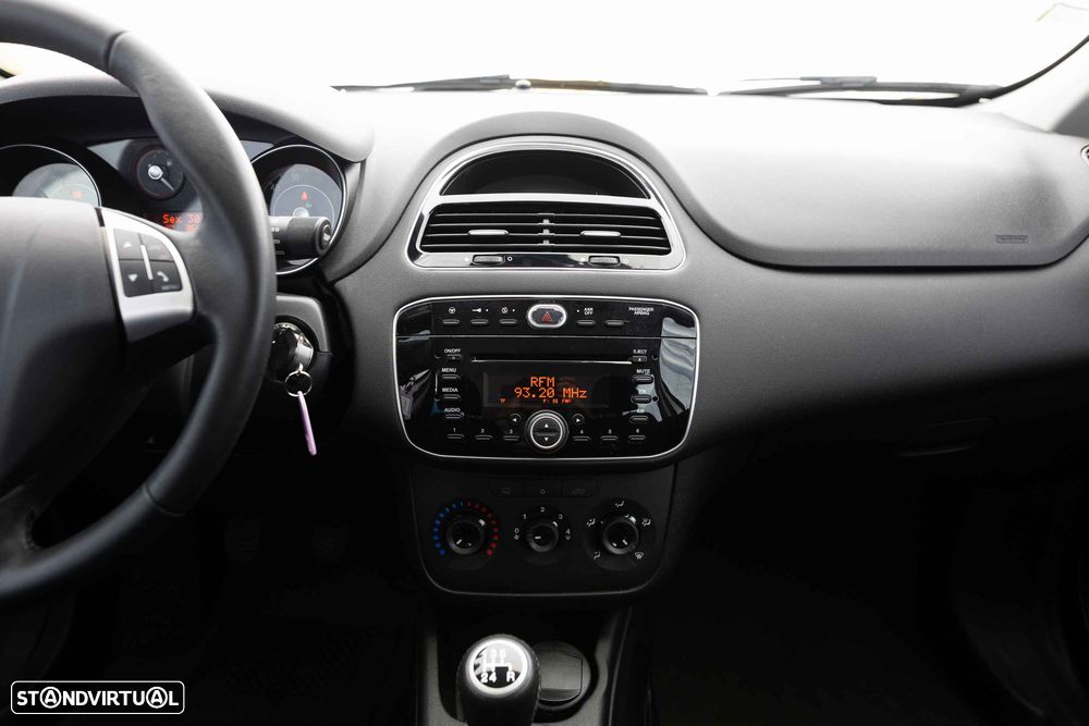 Fiat Punto 1.2 Lounge S&S - 31