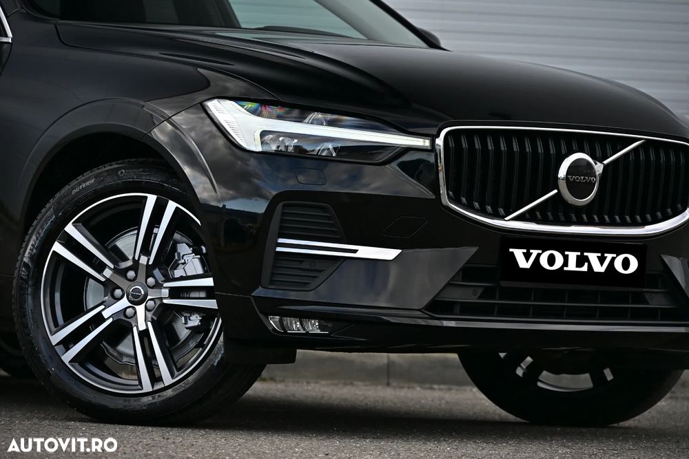 Volvo XC 60 B4 MHEV AT AWD Ultimate Dark - 28
