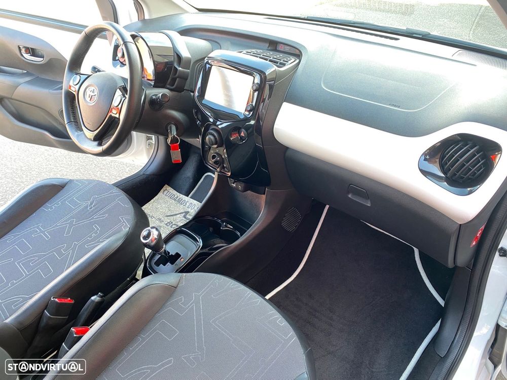 Toyota Aygo 1.0 X-Play Plus MM - 9